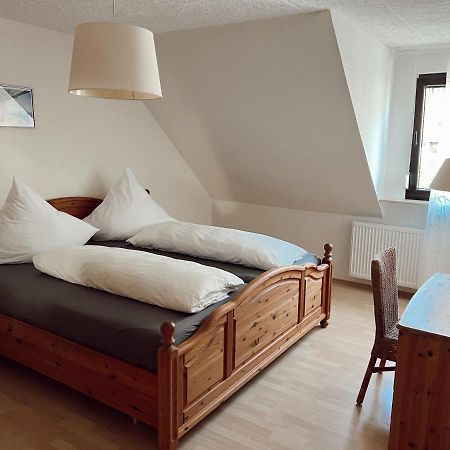 Ferienwohnung Moselflair Mit Direktem Blick Auf Die Mosel Und Weinberge Oberfell Extérieur photo