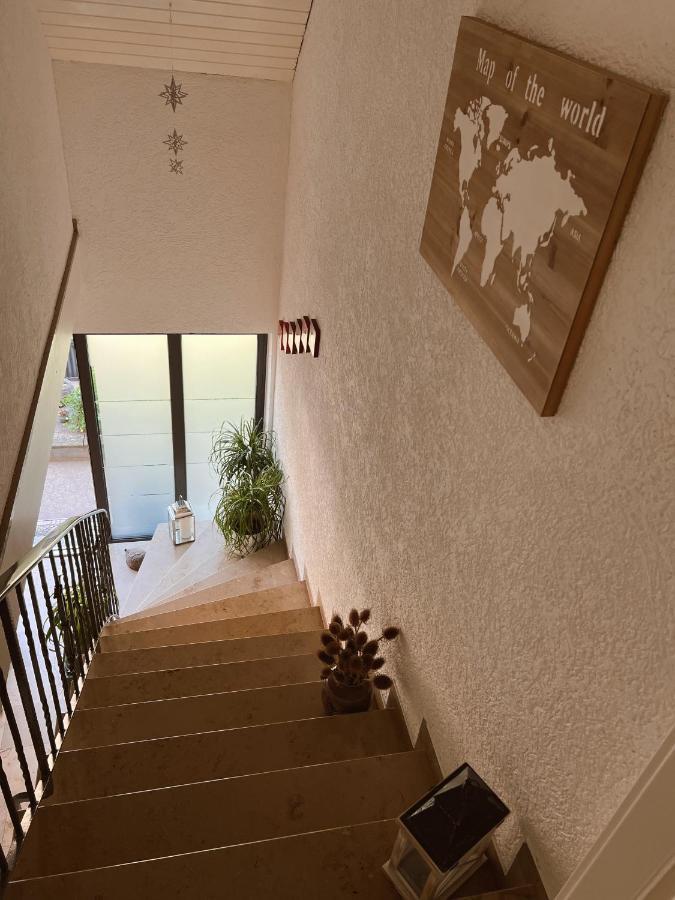 Ferienwohnung Moselflair Mit Direktem Blick Auf Die Mosel Und Weinberge Oberfell Extérieur photo