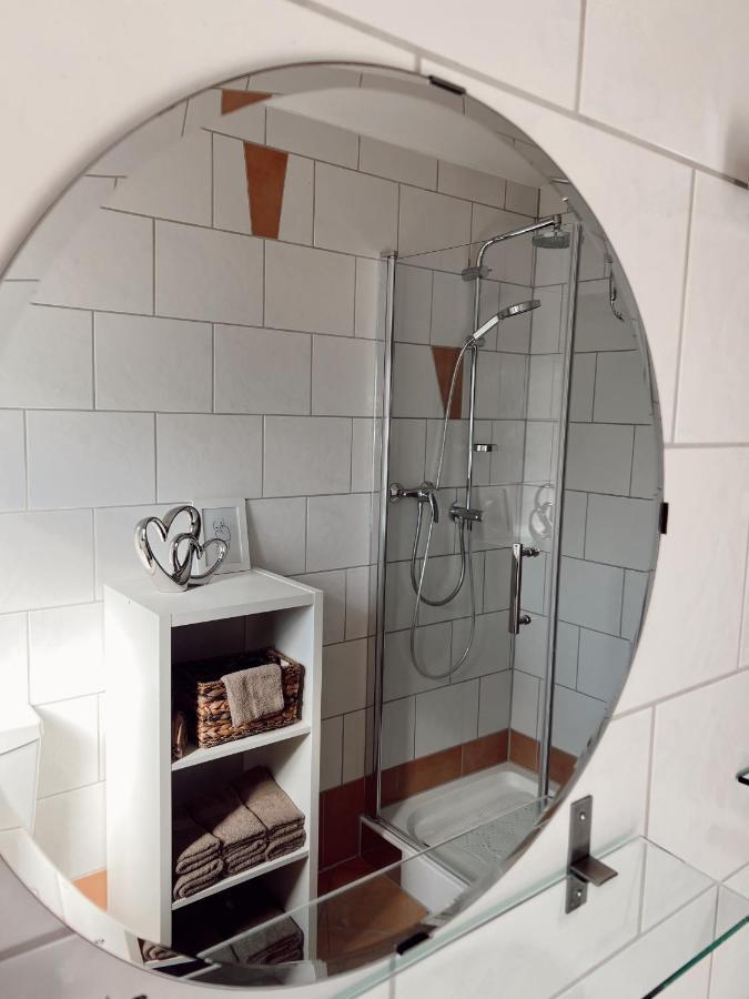 Ferienwohnung Moselflair Mit Direktem Blick Auf Die Mosel Und Weinberge Oberfell Extérieur photo