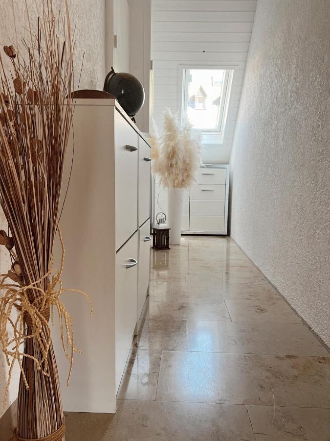 Ferienwohnung Moselflair Mit Direktem Blick Auf Die Mosel Und Weinberge Oberfell Extérieur photo