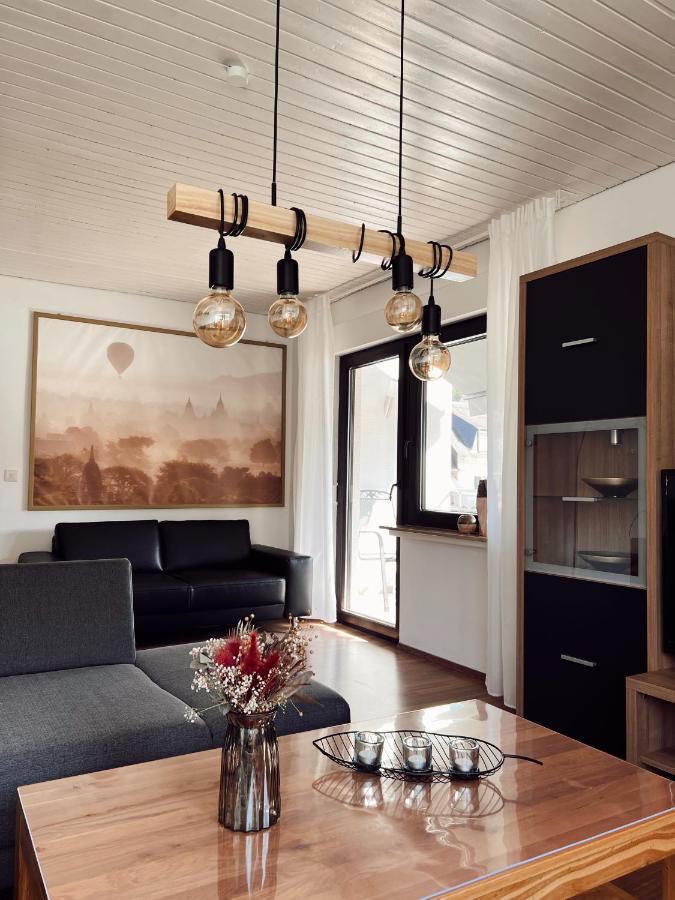 Ferienwohnung Moselflair Mit Direktem Blick Auf Die Mosel Und Weinberge Oberfell Extérieur photo